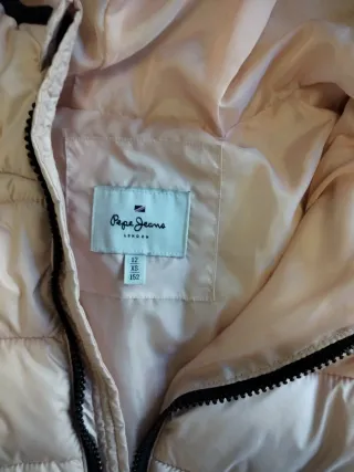Chaqueta Pepe Jeans rosa con capucha