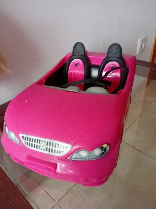 Barbie Melena XL con mechas e Auto Rosa