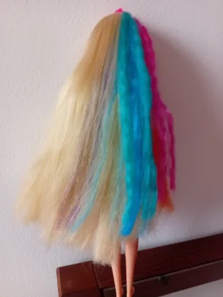 Barbie Melena XL con mechas e Auto Rosa