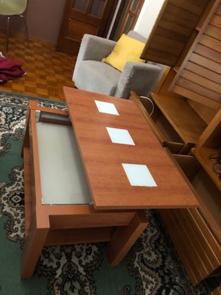 Mesa de centro madera y cristal. Elebable