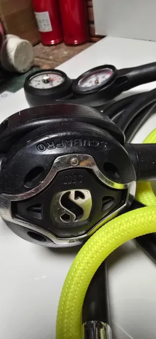 Regulador Scubapro con consola y octopus