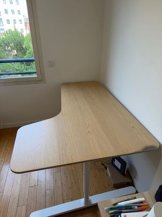 Escritorio Bekant esquinero  moderno