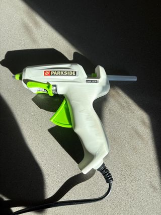 Pistola de Silicona Parkside PNKP 105 A1