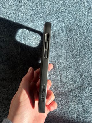 Funda iPhone 12 Quad Lock