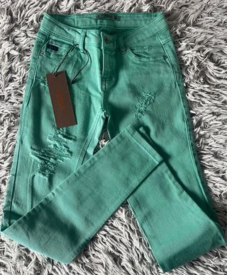 Pantalón vaquero verde Pull&Bear desgastado