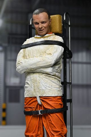 El Silencio de los Corderos 18CM Dr. Hannibal NECA