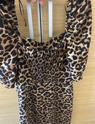 Vestido midi Zara estampado leopardo