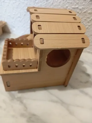 Casita para hámster de madera