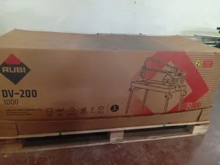 Cortadora de azulejos Rubi DV-200