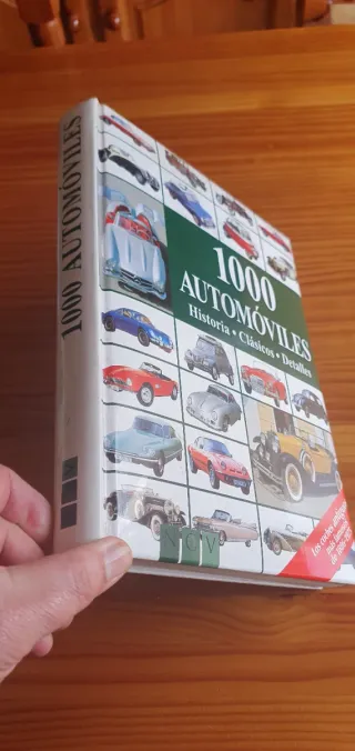1000 automoviles/ 1000 Automobiles (Spanish Edi...