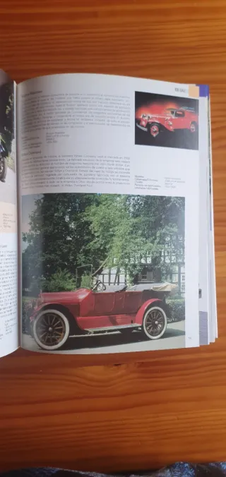 1000 automoviles/ 1000 Automobiles (Spanish Edi...