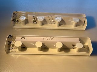 Set de 2 percheros metálicos IKEA modelo ENUDDEN