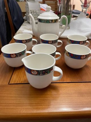 Juego de té de porcelana