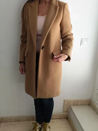 Chaqueta de cuadros beige y marrón