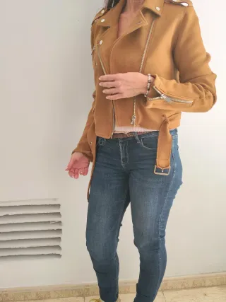 Chaqueta de cuadros beige y marrón