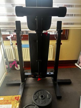 Banco musculación + barra + mancuernas