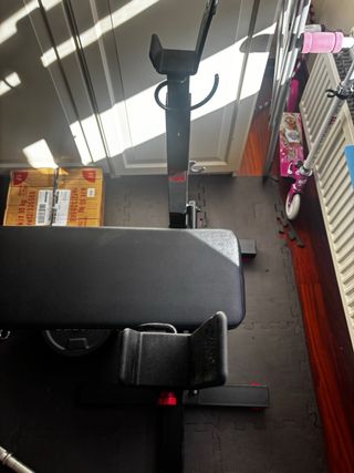 Banco musculación + barra + mancuernas