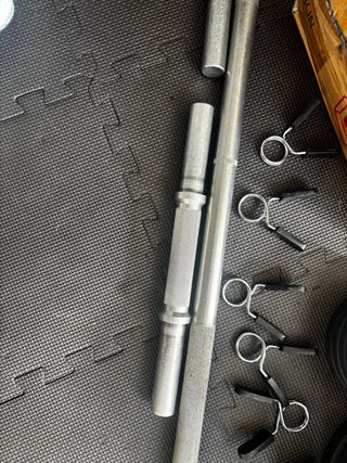 Banco musculación + barra + mancuernas