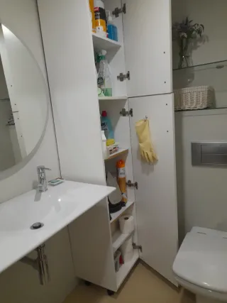 Armario alto de madera