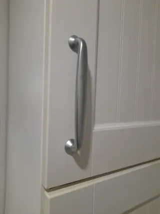 Armario alto de madera