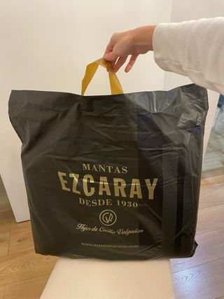 Manta Mohair Ezcaray Negra