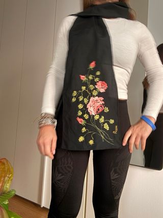 Sciarpa vintage in seta con rose