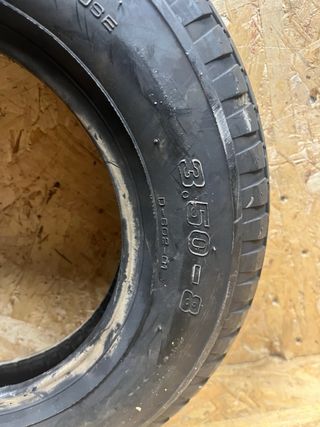 Neumático 3.50-8 para moto clásica