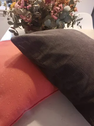 Cojines decorativos corduroy y tela