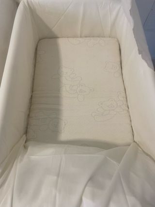 Minicuna con dosel y faldón