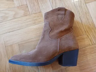 Stivali da cowboy in camoscio marrone