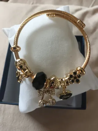 Pulsera Charm Dorada con Dijes