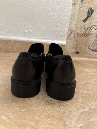 Zapatos negros