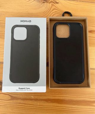 iPhone 16 Pro Max, batería al 100%, ningún rasguño