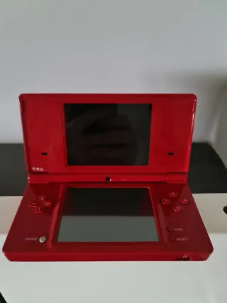 Nintendo DS Rossa + 2 Giochi