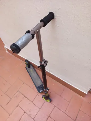 Patinete infantil negro