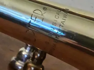 Trompeta Jupiter JTR 306