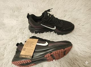 Nike Vomero 18 Negro/Rojo