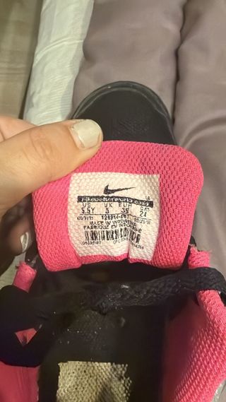 Tenis Nike Negro y Rosa