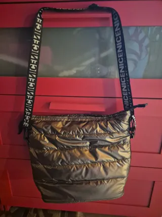 Bolso bandolera plateado