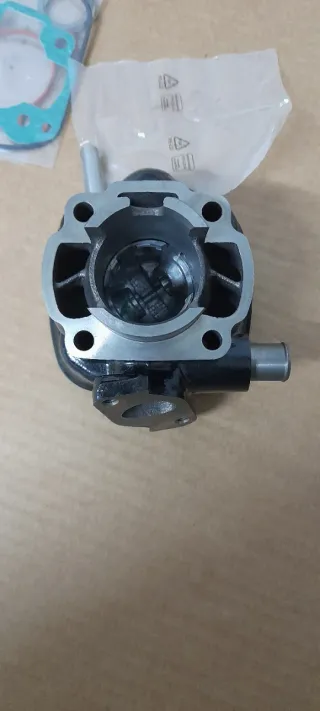 Cilindro Yamaha Jog RR con juntas