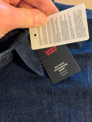 Camisa Levis Azul con etiqueta Talla M