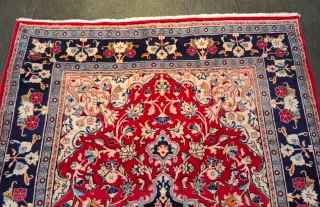 Tappeto persiano rosso e blu