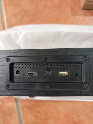 Barra de Sonido MEREDO Negra