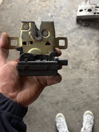 Cerradura Maletero Mini R50