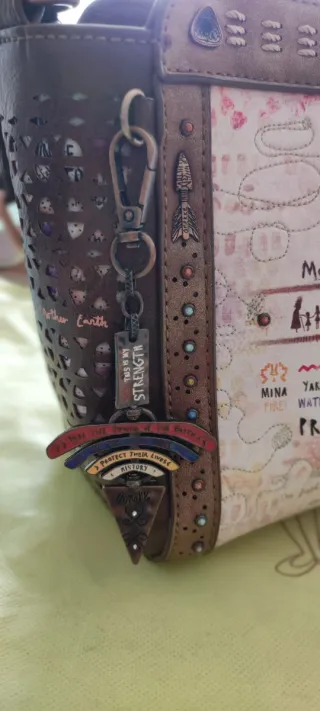 Bandolera Anekke Menire