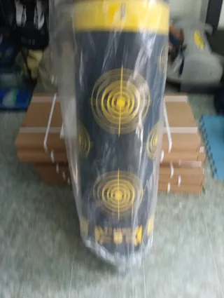 Saco boxeo sin estrenar + soporte pared