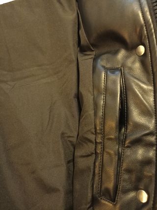 Cazadora High Spirits acolchada símil piel negra