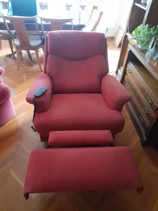 Sofá de 2 plazas y dos sillones reclinables