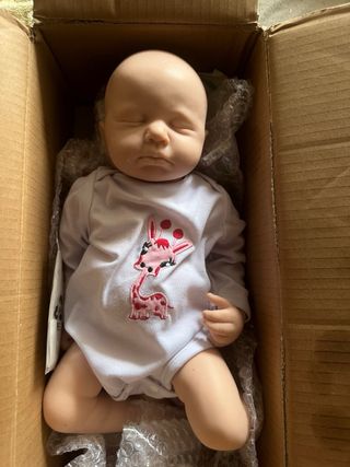 Muñeca bebé realista