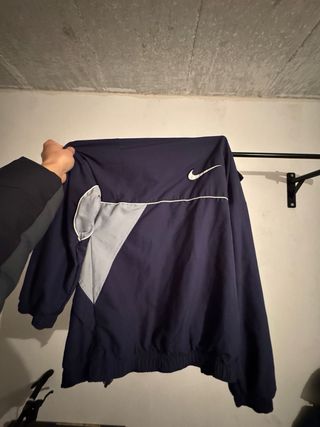 CHAQUETA NIKE talla L